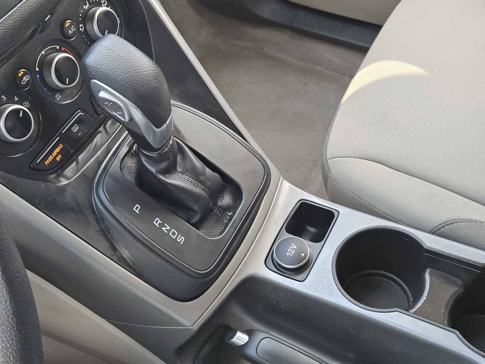 Thumbnail: 2015 Ford Escape - 20