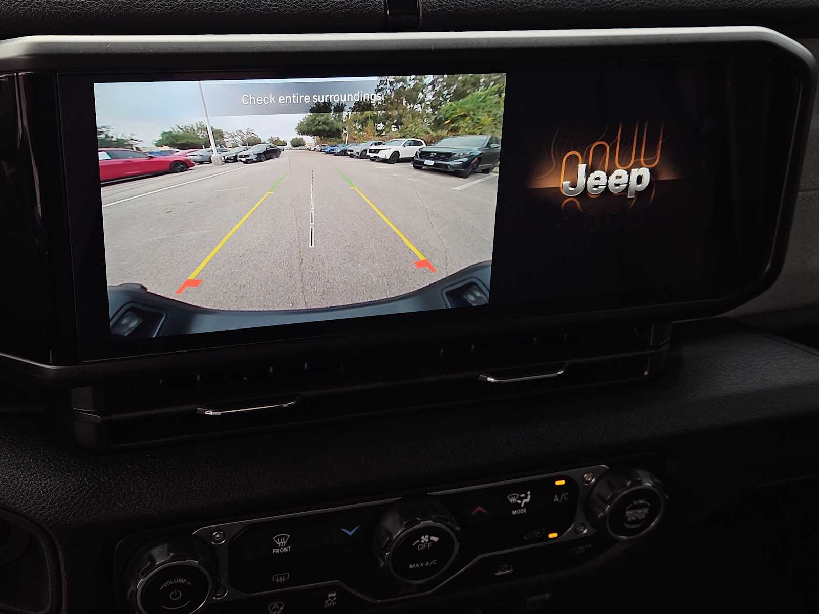 Thumbnail: 2024 Jeep Gladiator - 18