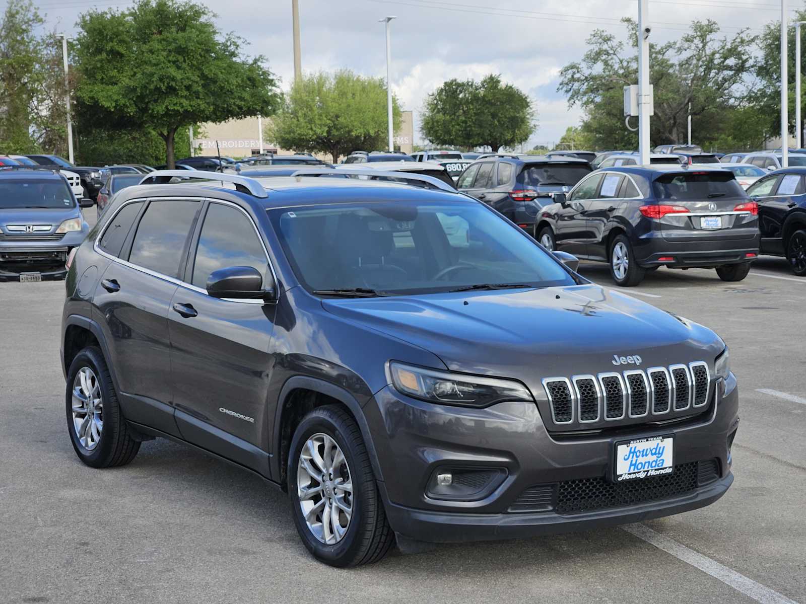 Thumbnail: 2020 Jeep Cherokee - 3