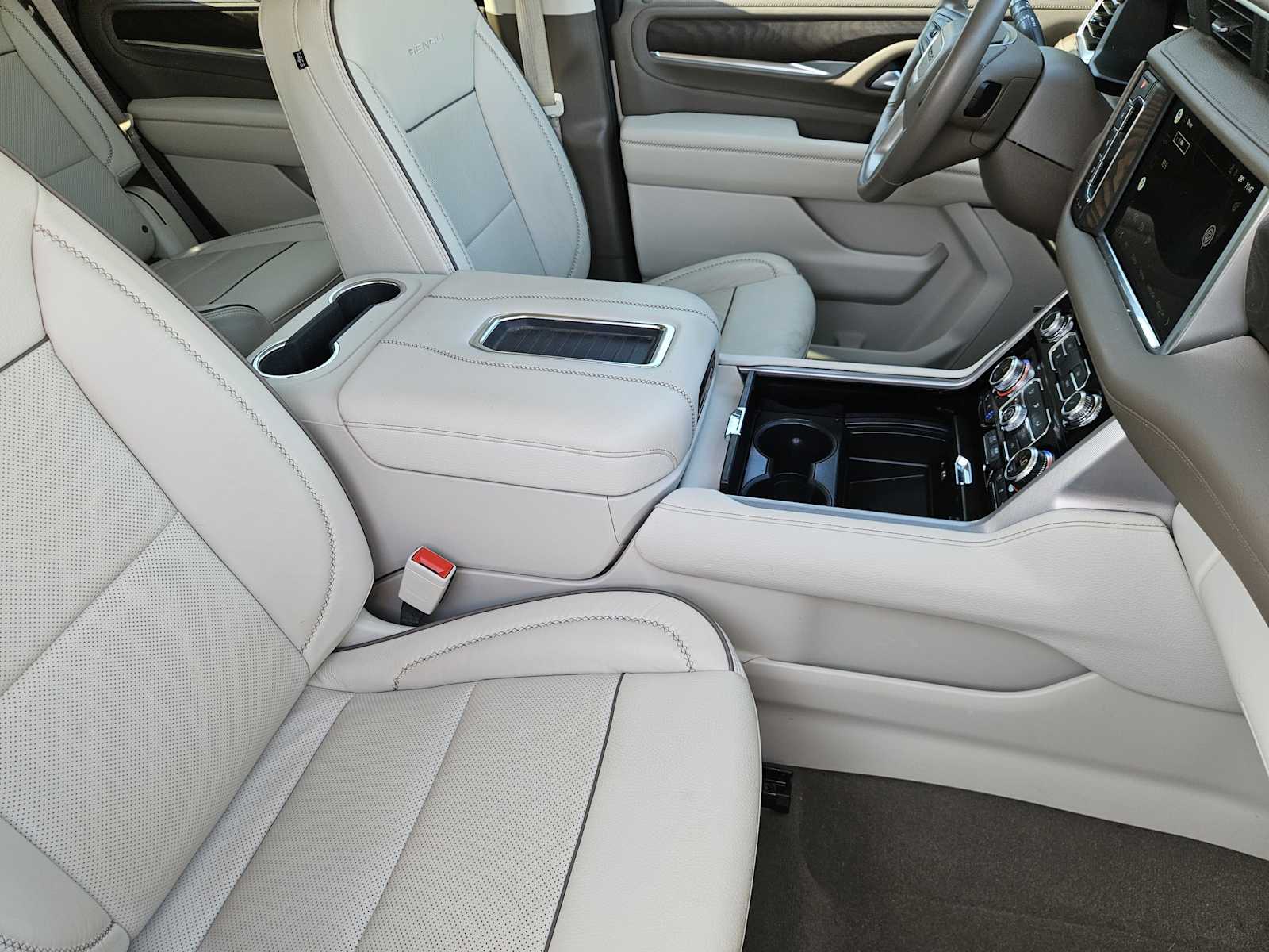 Thumbnail: 2022 GMC Yukon - 13