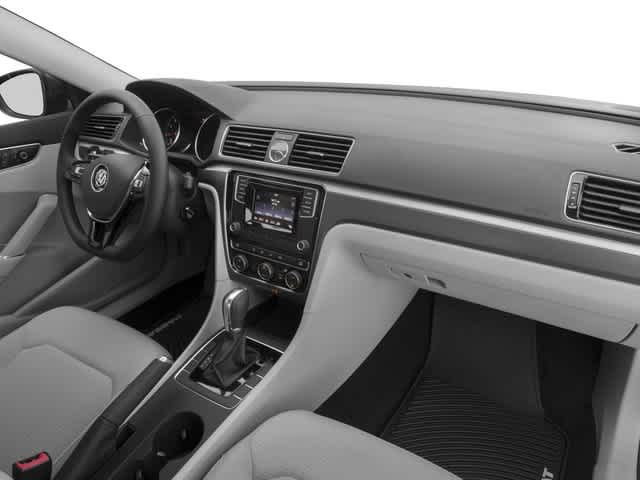 Thumbnail: 2018 Volkswagen Passat - 16