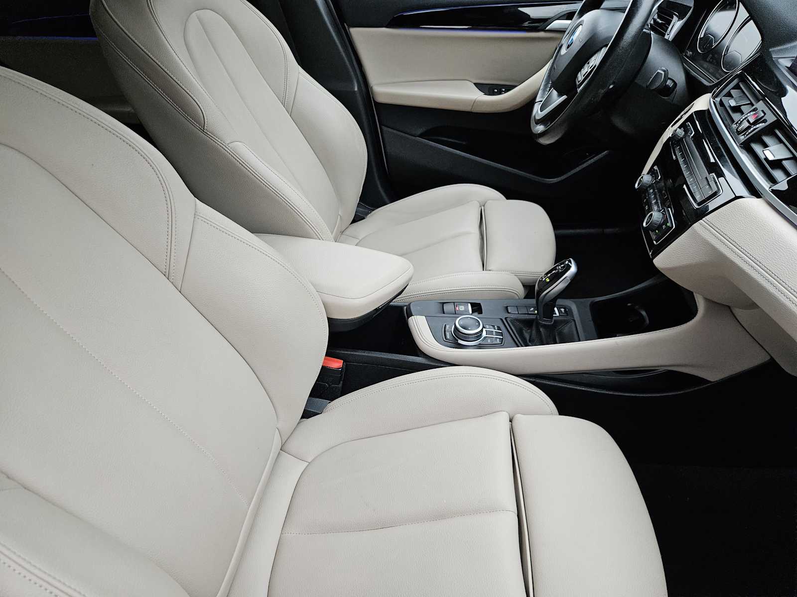 Thumbnail: 2022 BMW X2 - 13