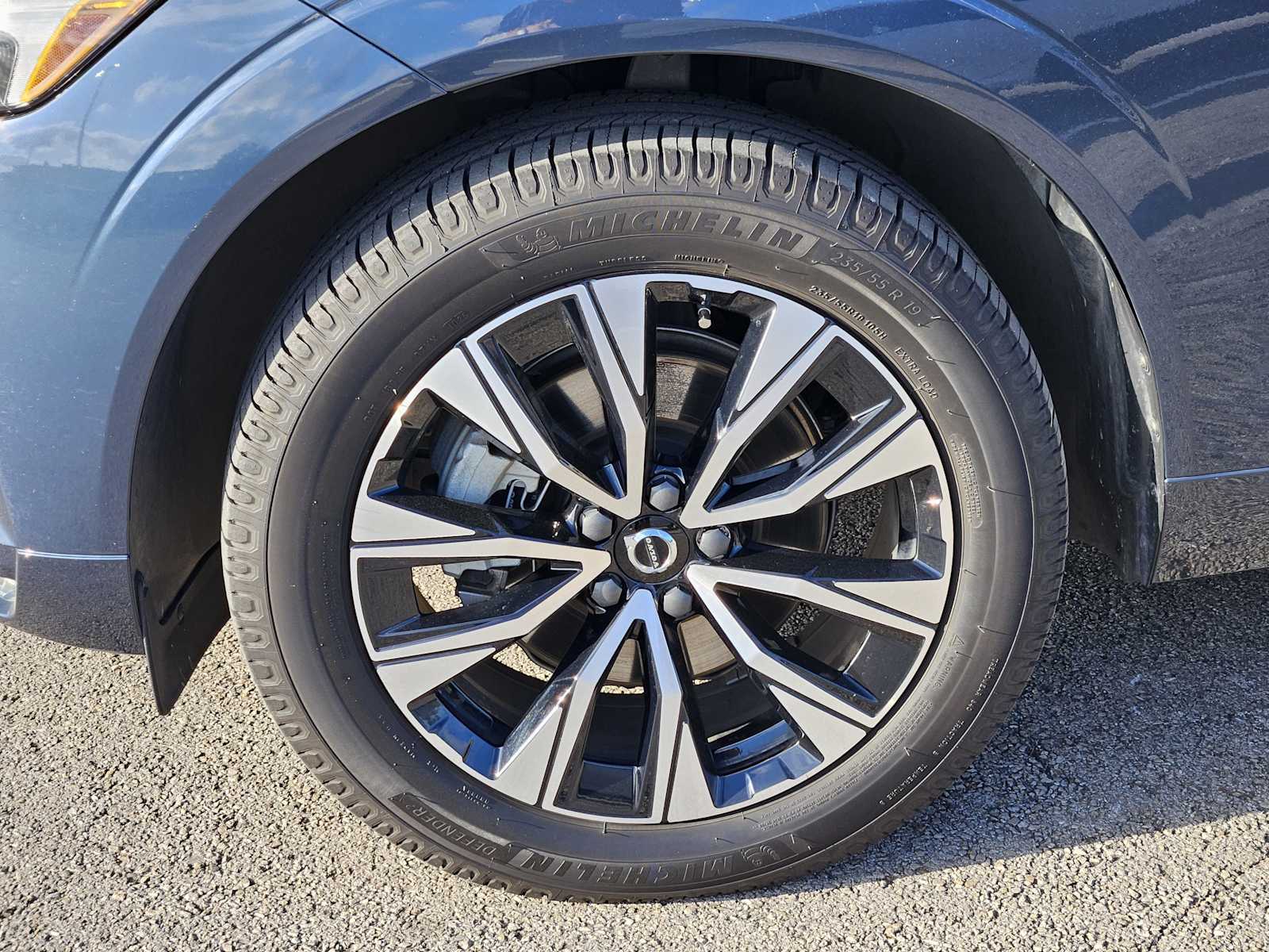 Thumbnail: 2023 Volvo XC60 - 9