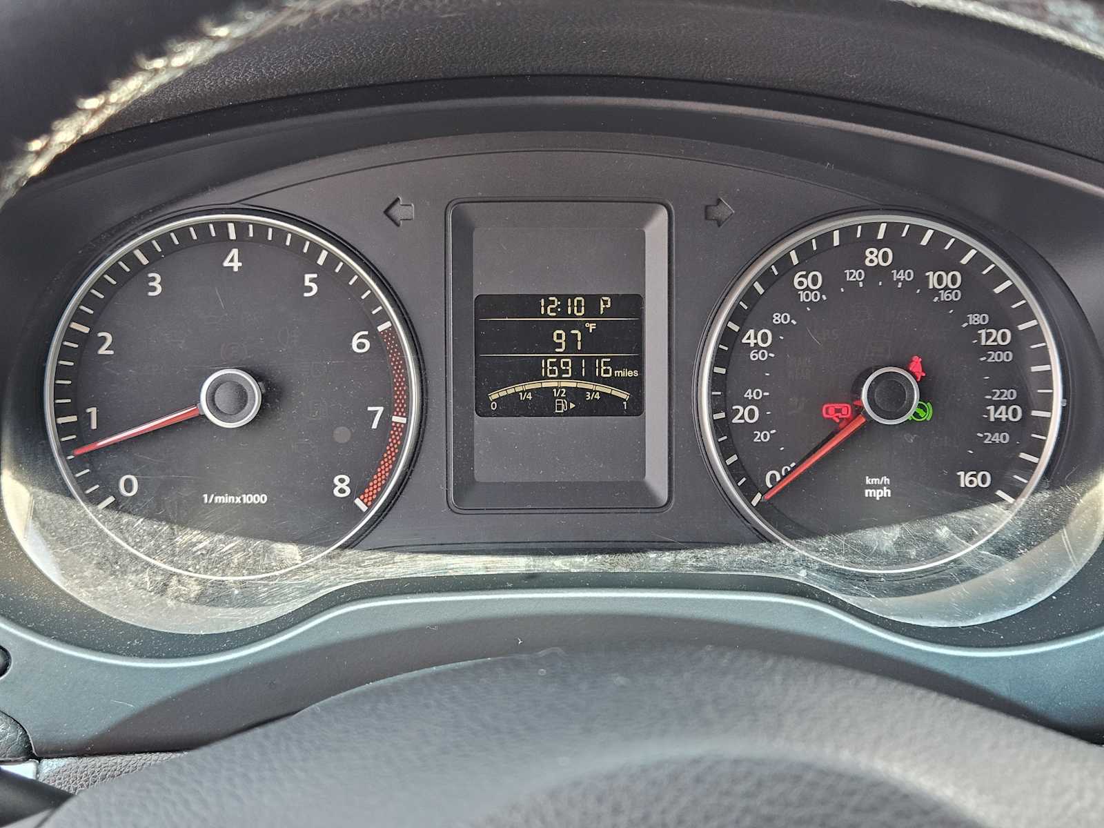 Thumbnail: 2013 Volkswagen Jetta - 16