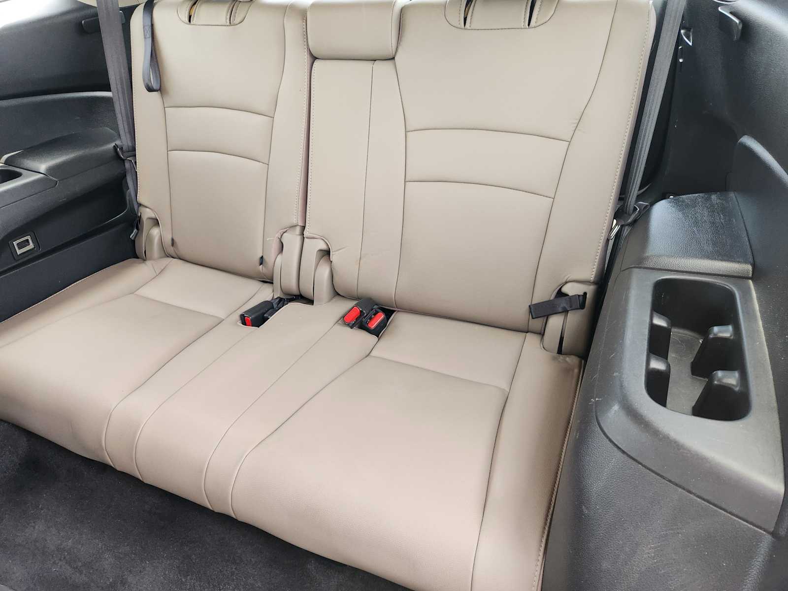 Thumbnail: 2016 Honda Pilot - 32