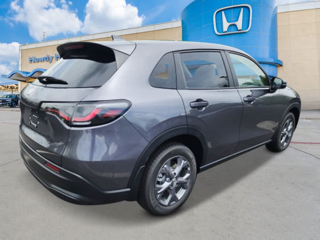 2026 Honda HR-V LX photo 3