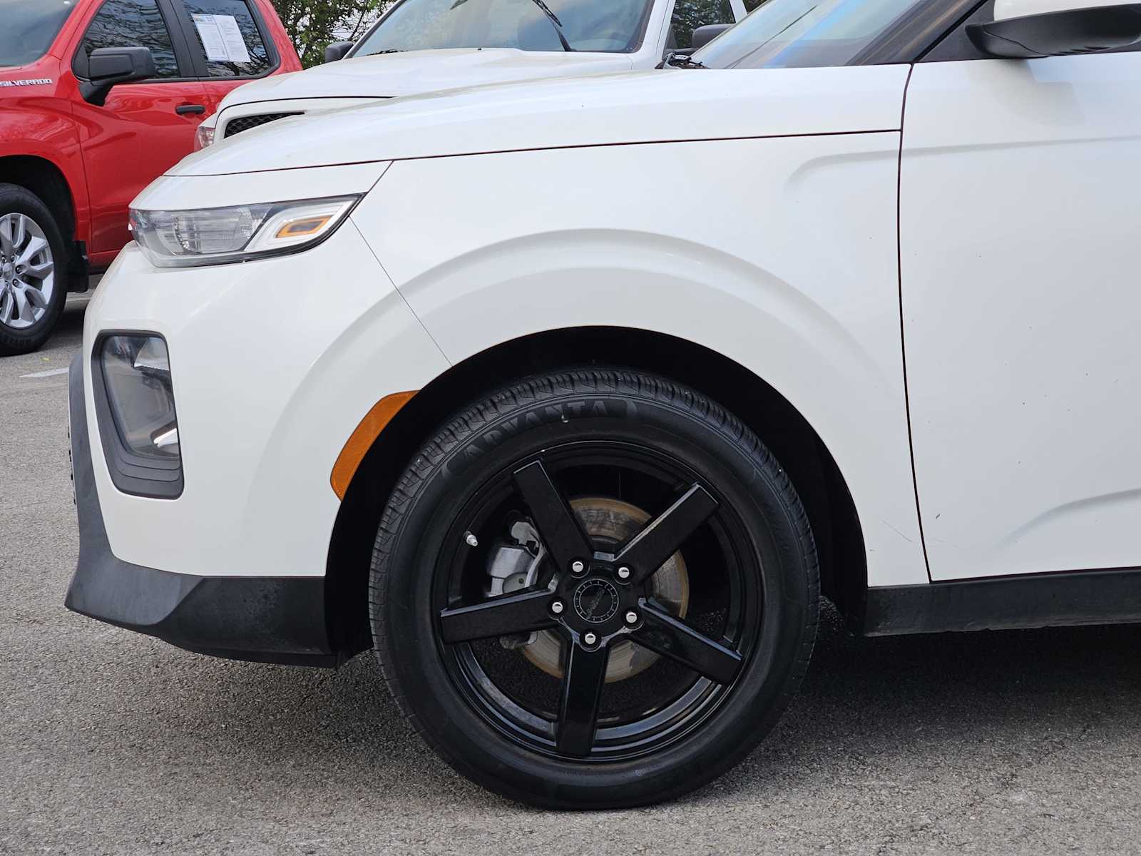 Thumbnail: 2020 Kia Soul - 8