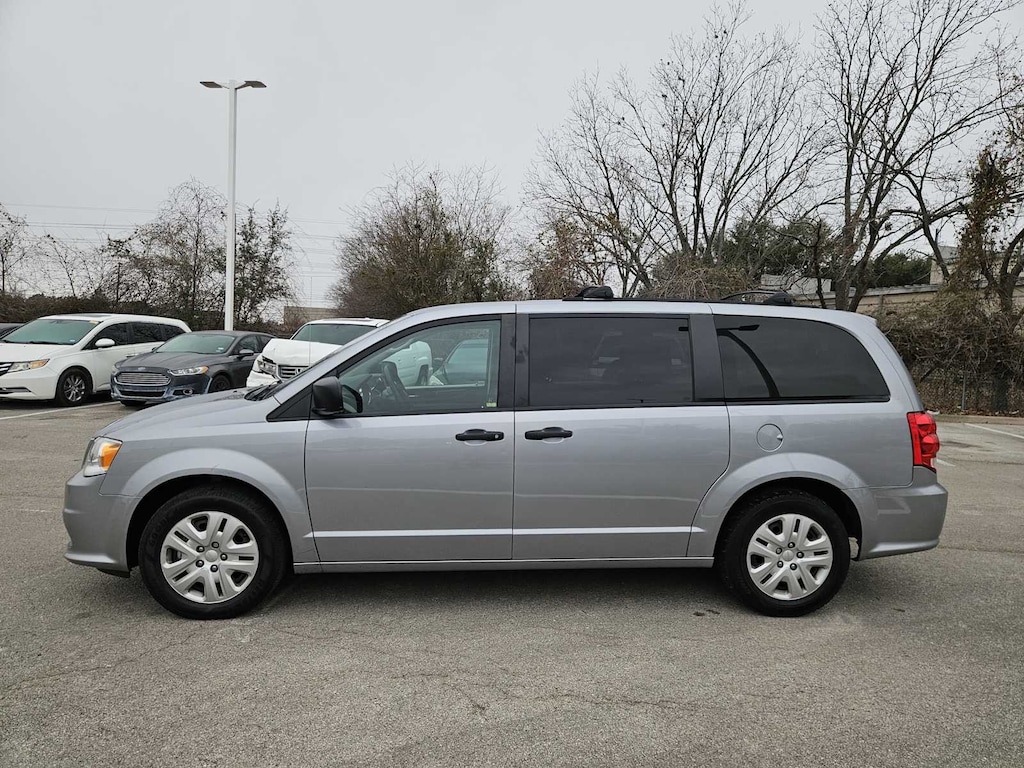 Used 2019 Dodge Grand Caravan SE Van Passenger Van