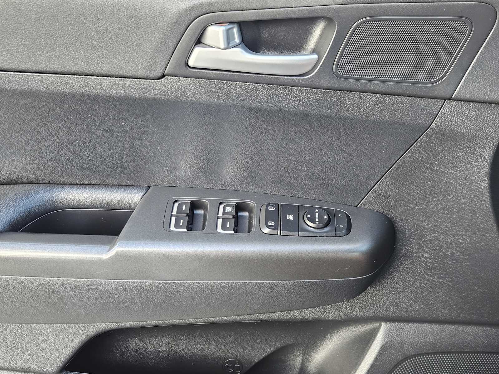 Thumbnail: 2021 Kia Sportage - 20