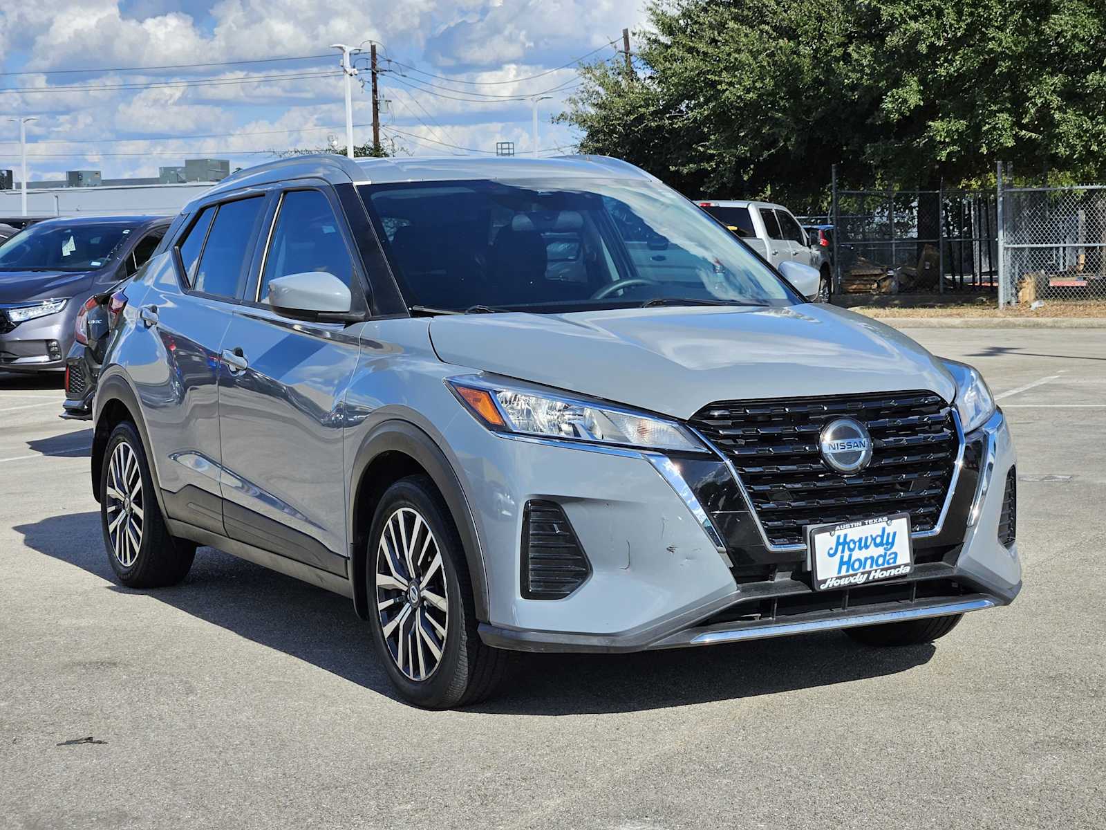 2021 Nissan Kicks SV photo 2