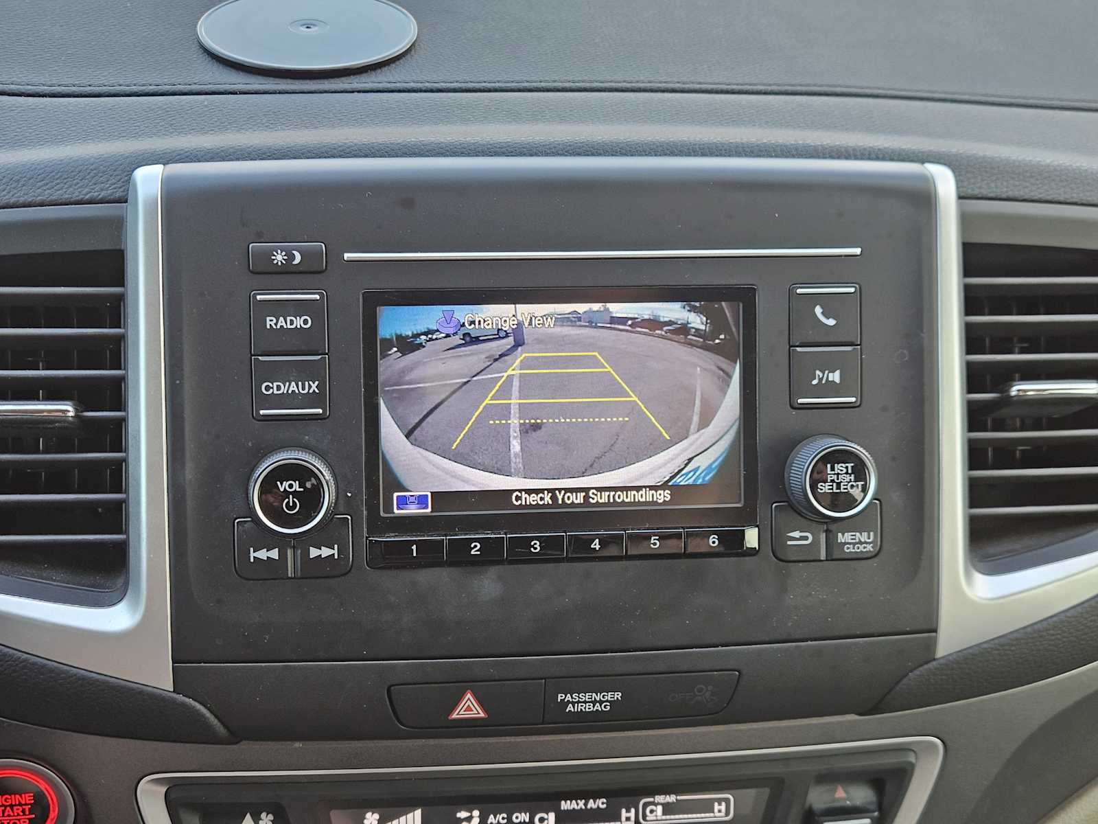 Thumbnail: 2016 Honda Pilot - 17