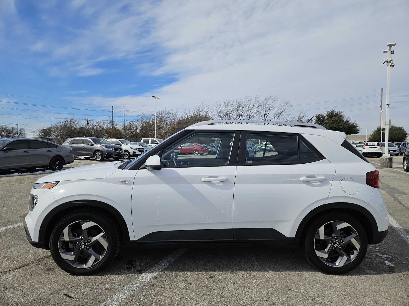 Thumbnail: 2023 Hyundai Venue - 4