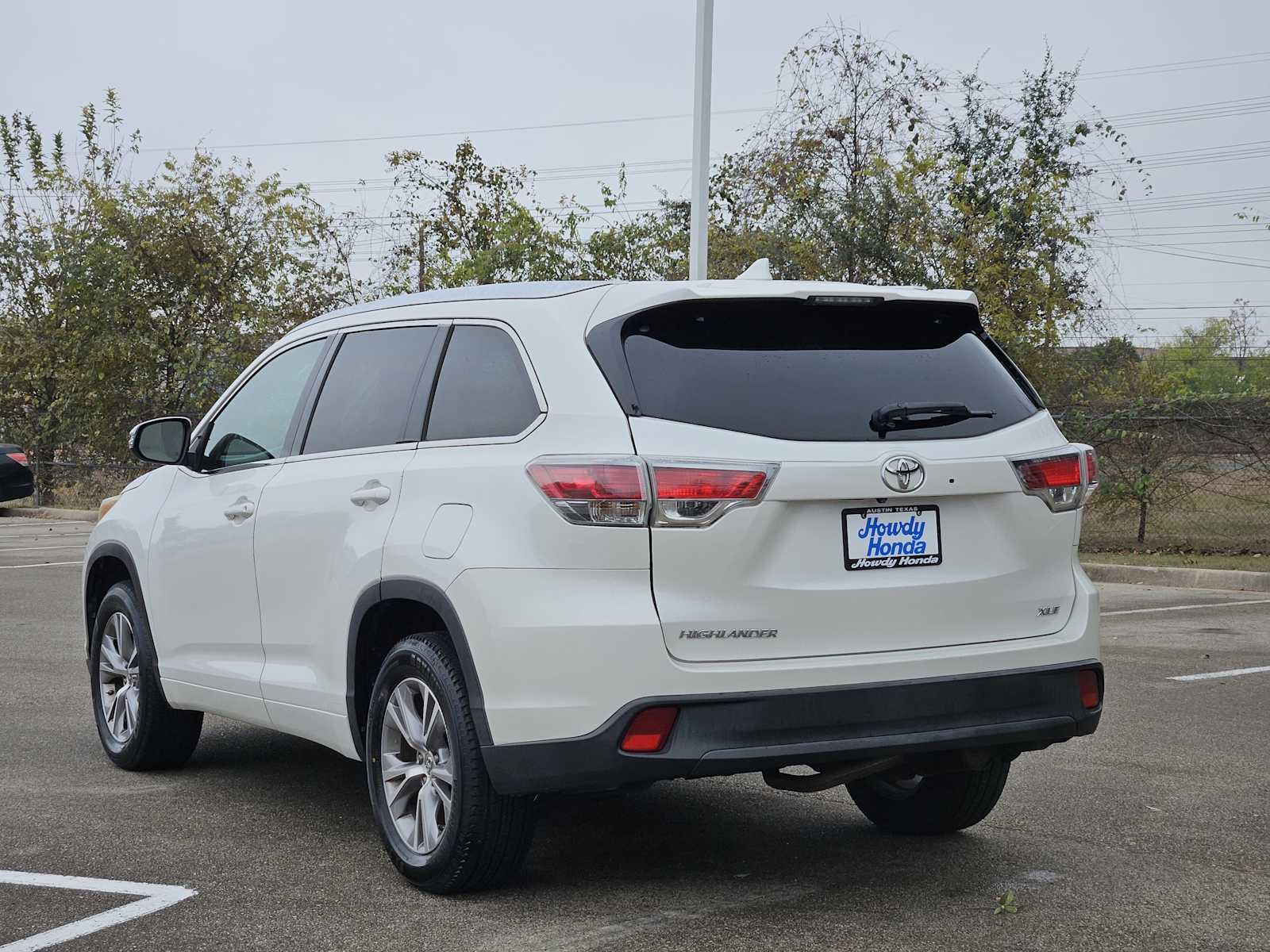 Thumbnail: 2015 Toyota Highlander - 5