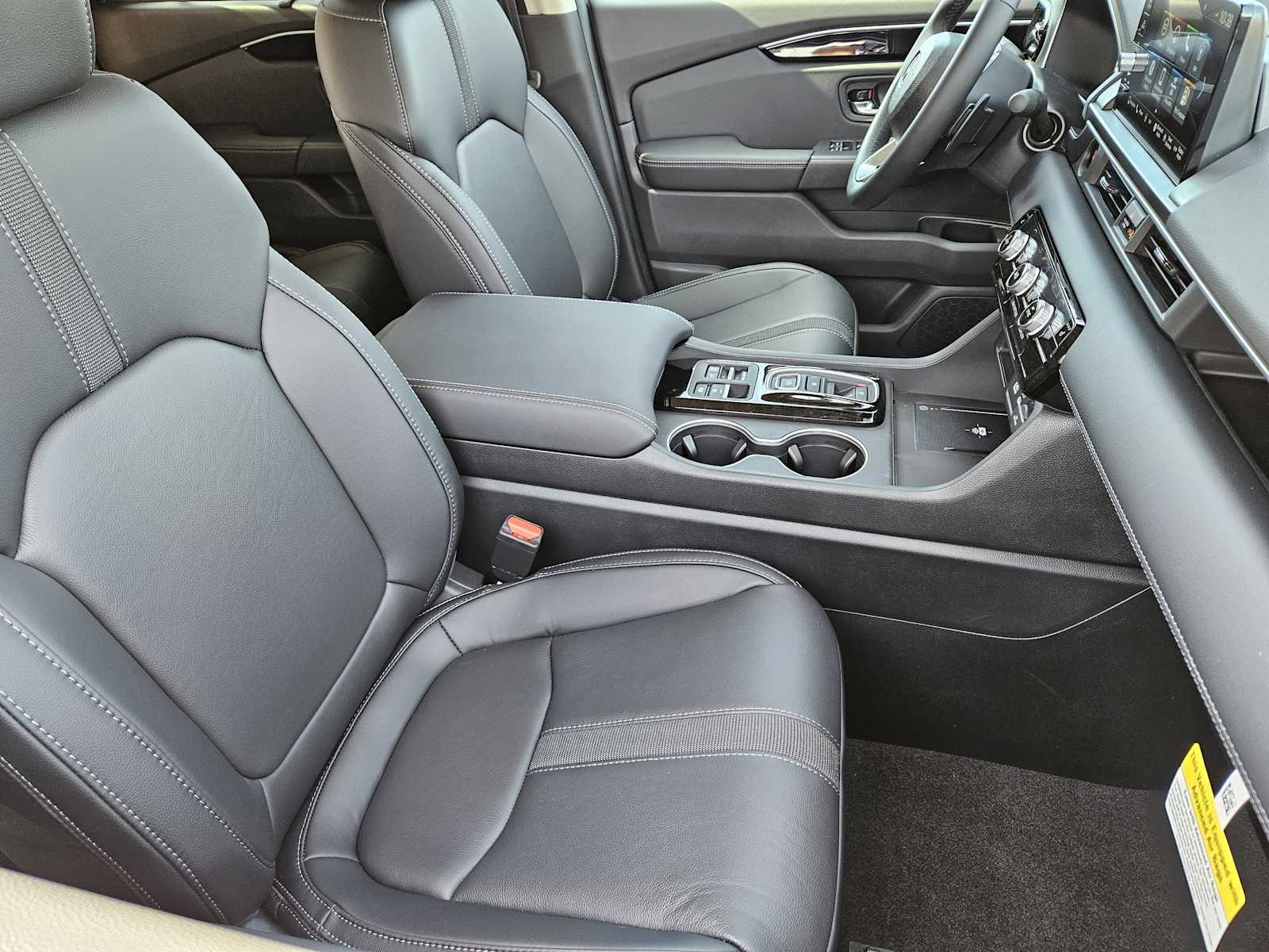 Thumbnail: 2025 Honda Pilot - 12