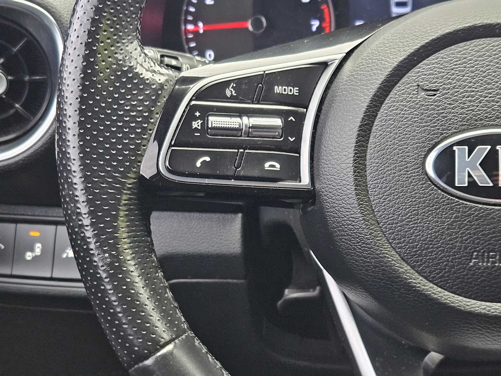 Thumbnail: 2021 Kia Forte - 27