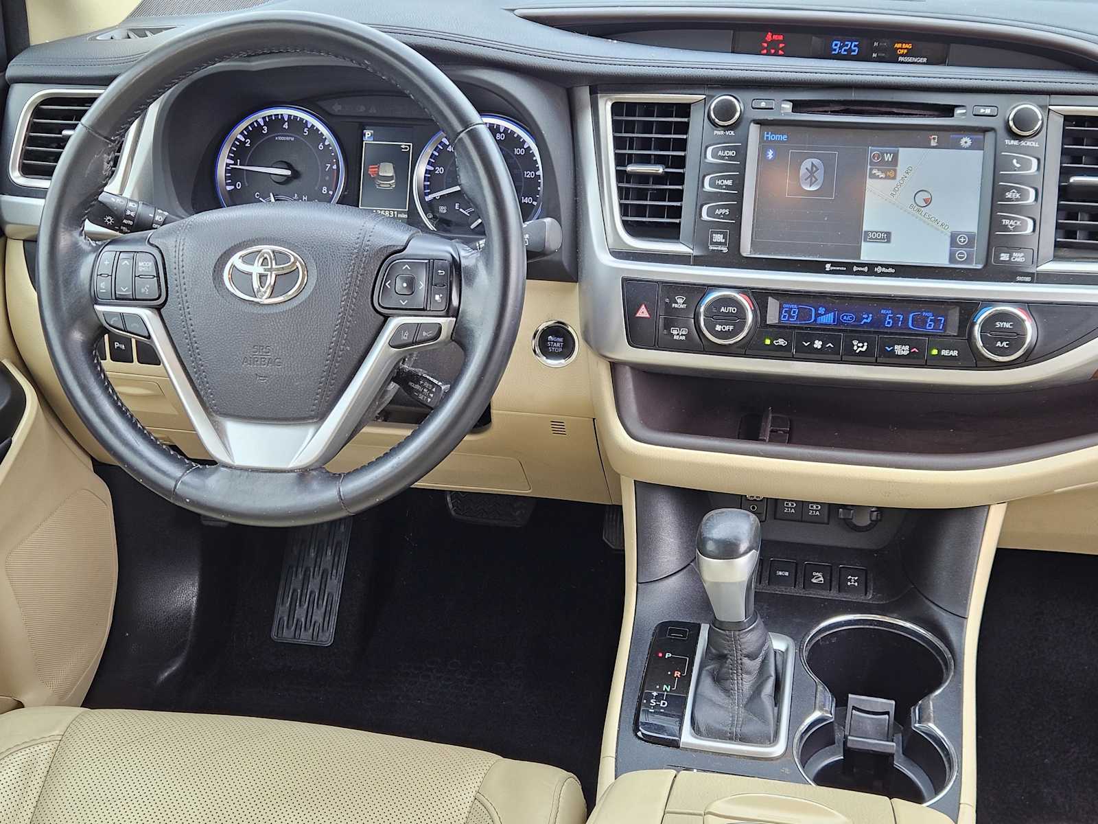 Thumbnail: 2017 Toyota Highlander - 26