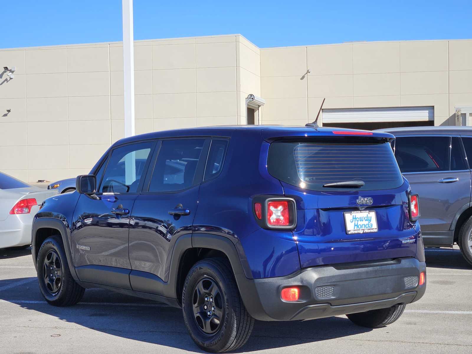 Thumbnail: 2017 Jeep Renegade - 5