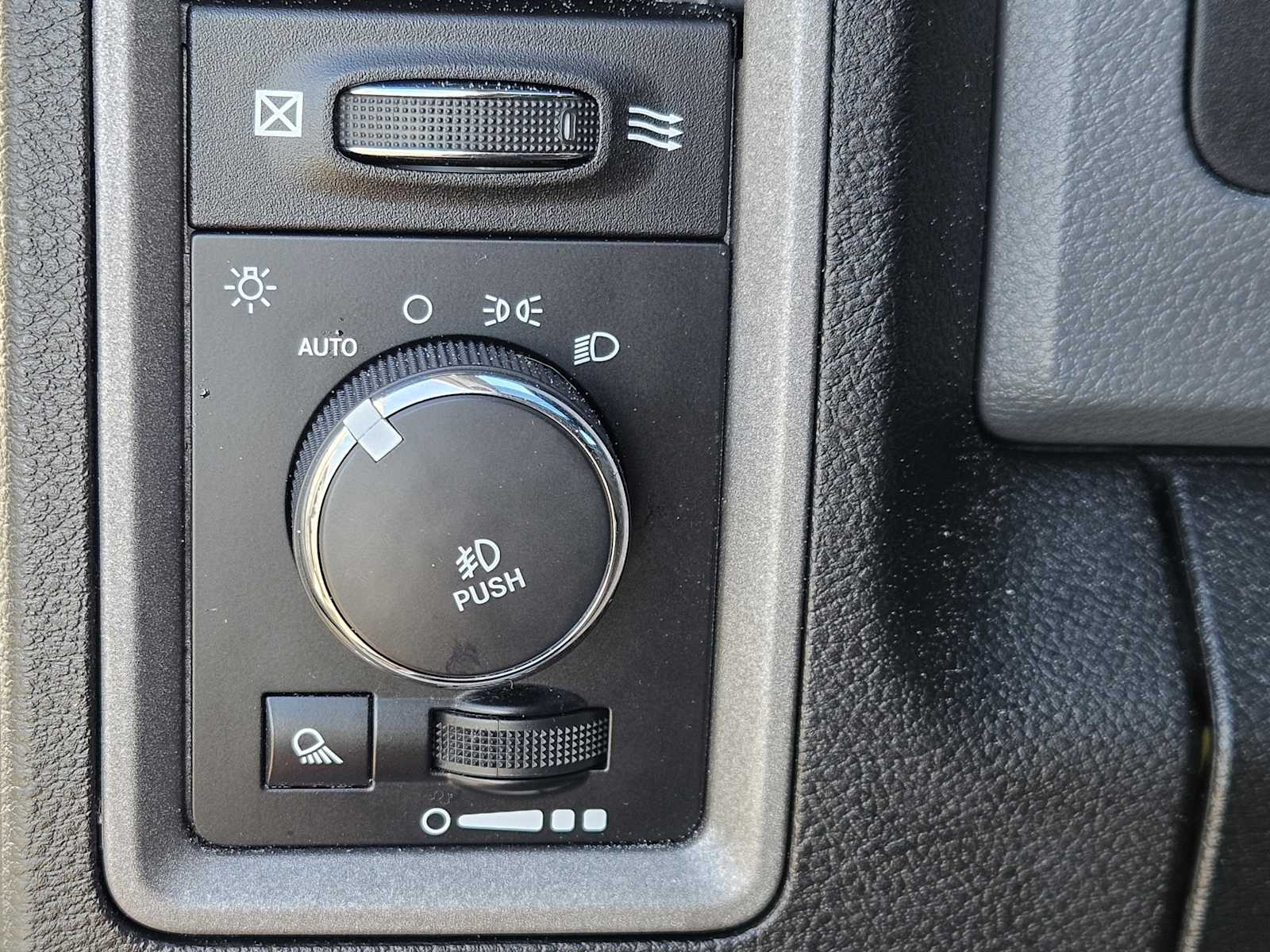 Thumbnail: 2016 RAM 1500 - 19