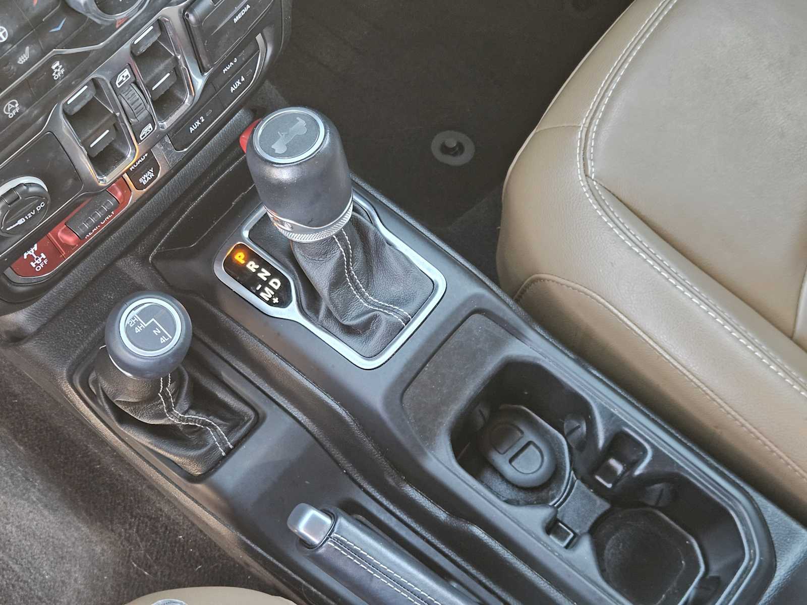 Thumbnail: 2021 Jeep Wrangler - 20