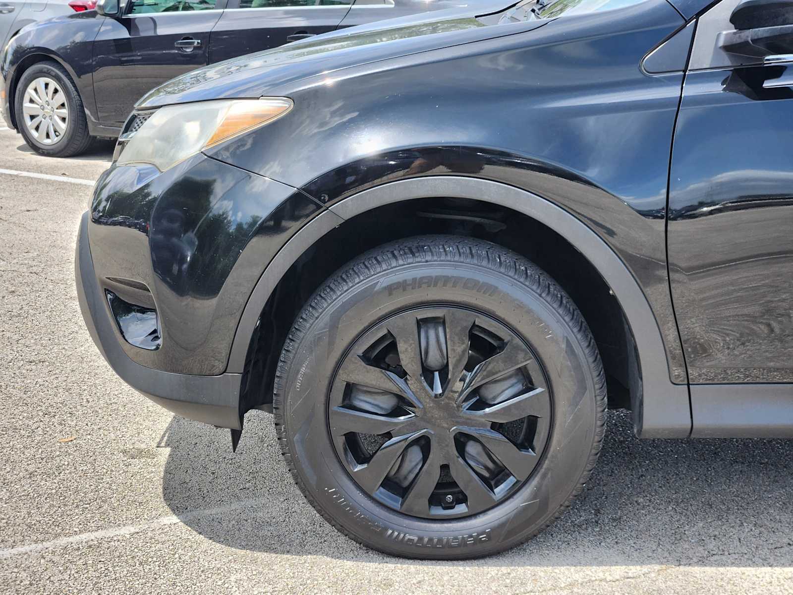Thumbnail: 2013 Toyota RAV4 - 8