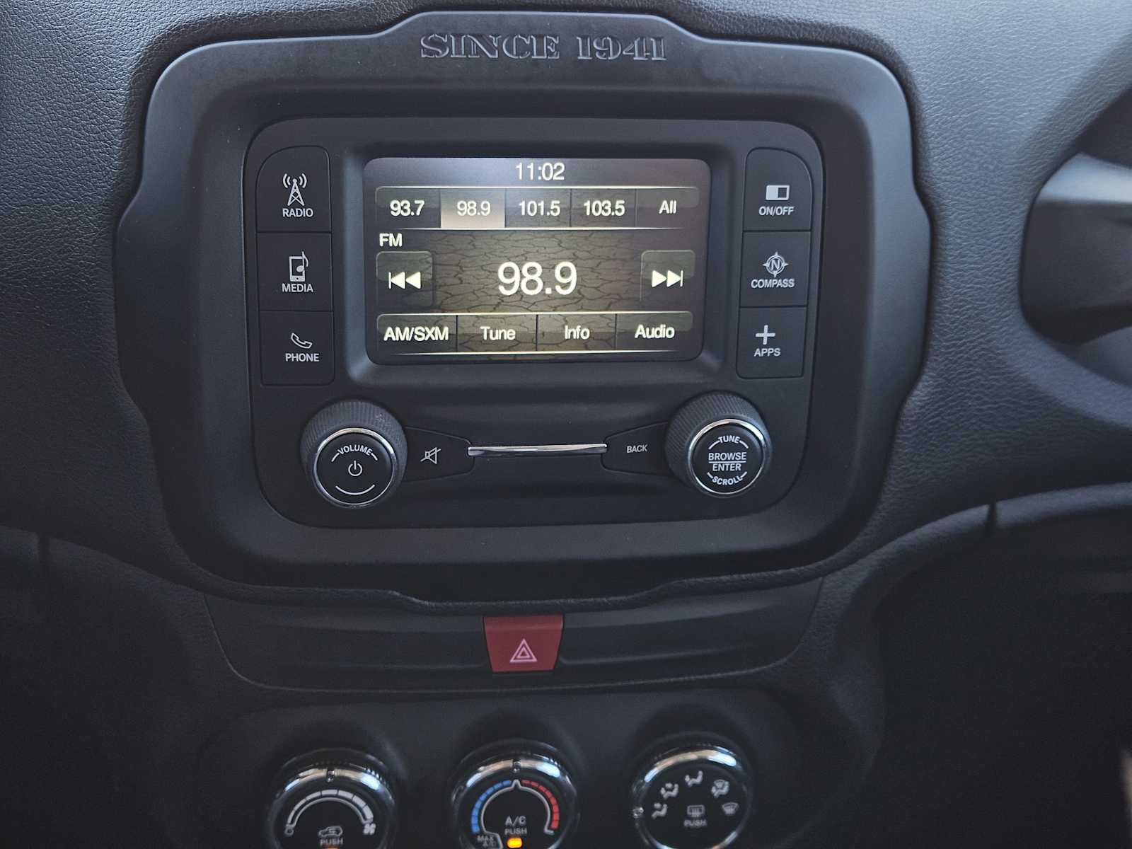 Thumbnail: 2017 Jeep Renegade - 17