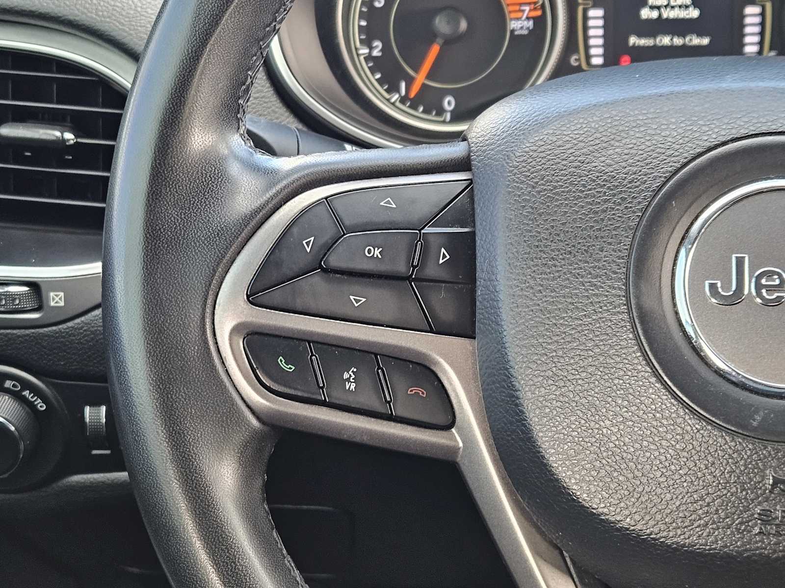 Thumbnail: 2020 Jeep Cherokee - 27