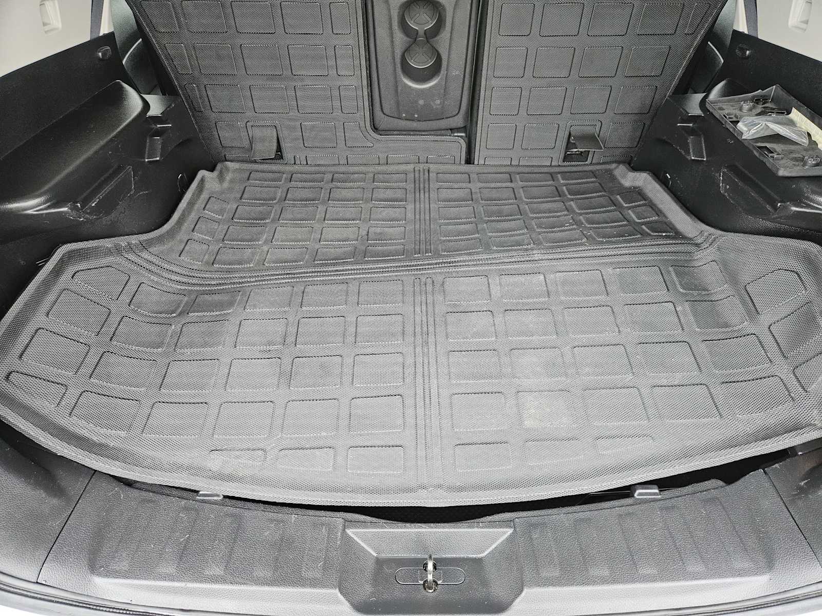 Thumbnail: 2015 Nissan Rogue - 30