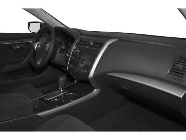 Thumbnail: 2015 Nissan Altima - 20
