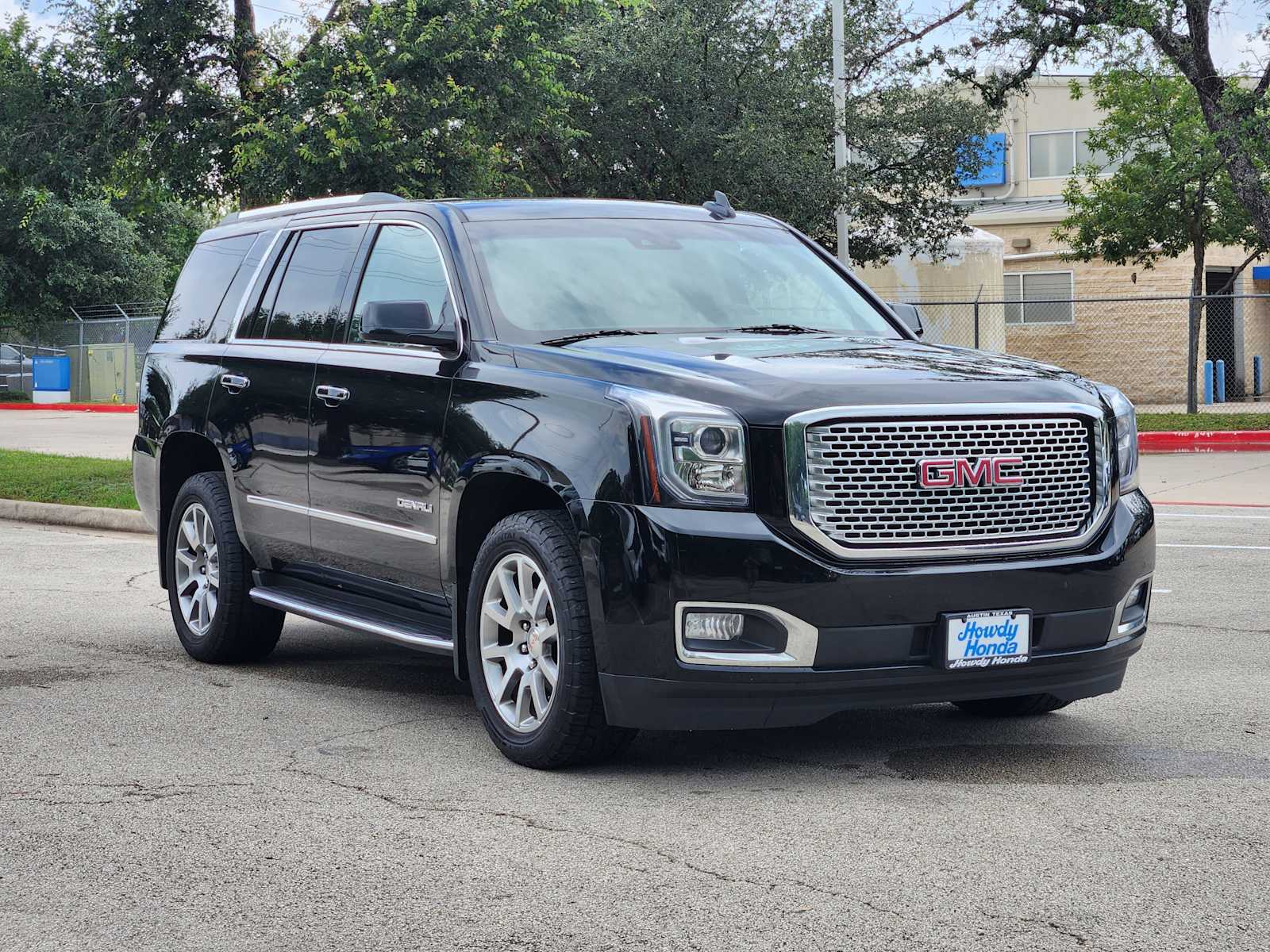 Thumbnail: 2017 GMC Yukon - 3