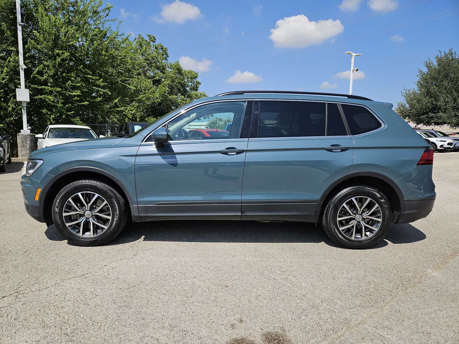 Thumbnail: 2019 Volkswagen Tiguan - 4