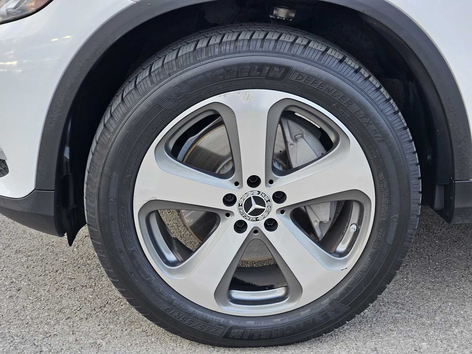 Thumbnail: 2017 Mercedes-Benz GLC - 9