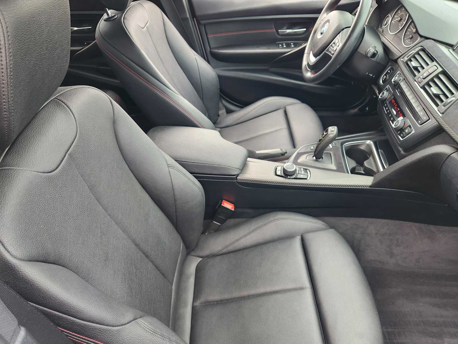 Thumbnail: 2015 BMW 3 Series - 14