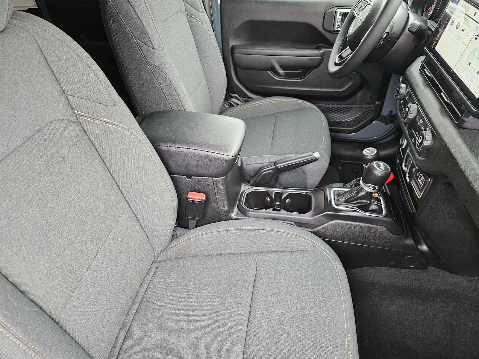 Thumbnail: 2025 Jeep Wrangler - 14