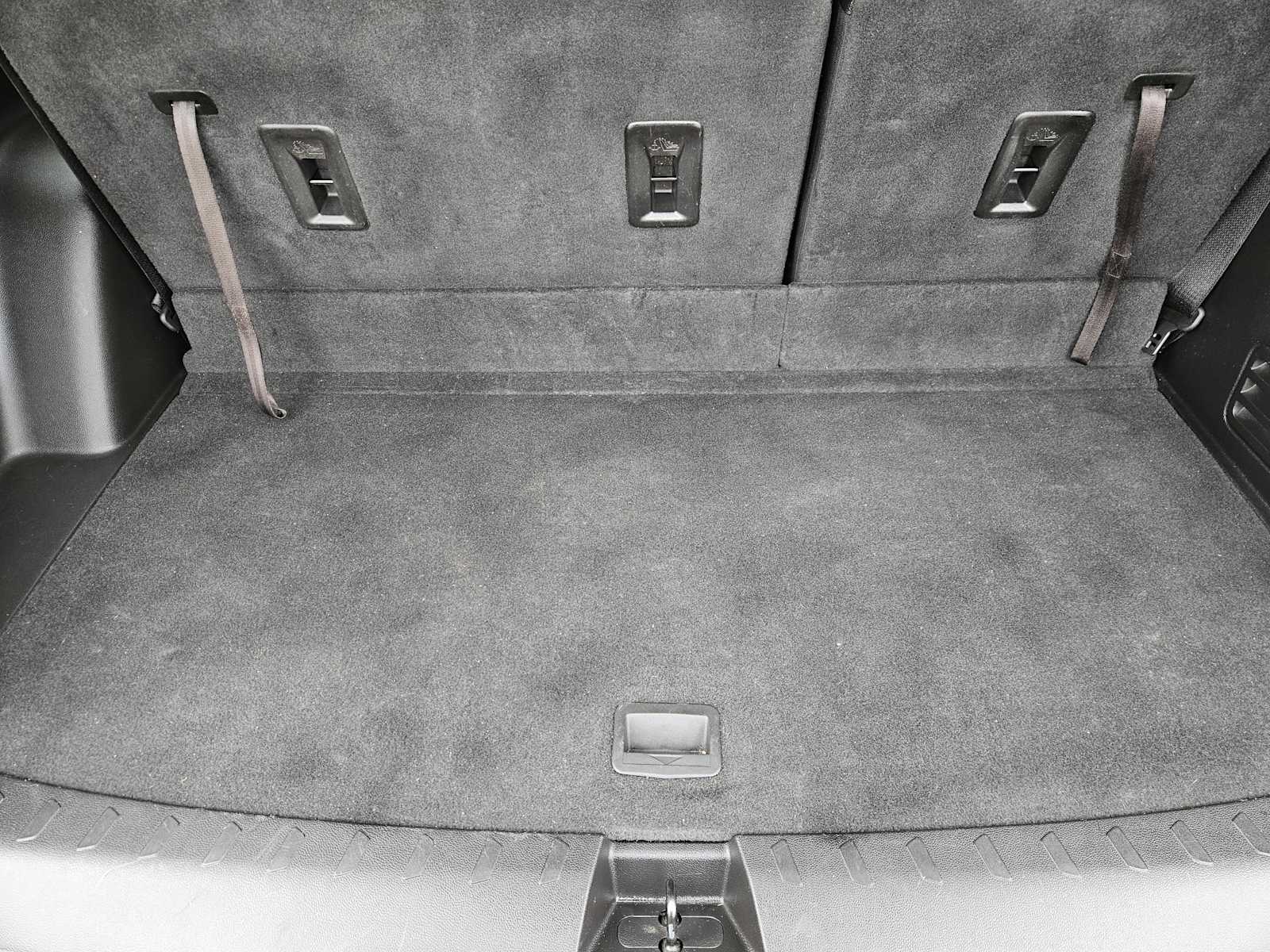 Thumbnail: 2018 Chevrolet Traverse - 32