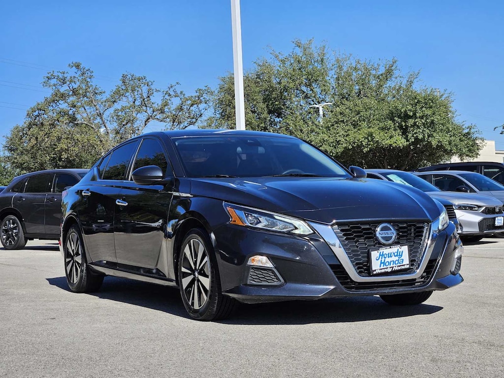 Used 2022 Nissan Altima 2.5 SV Sedan