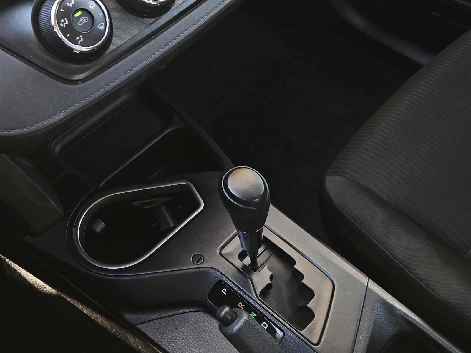 Thumbnail: 2017 Toyota RAV4 - 20