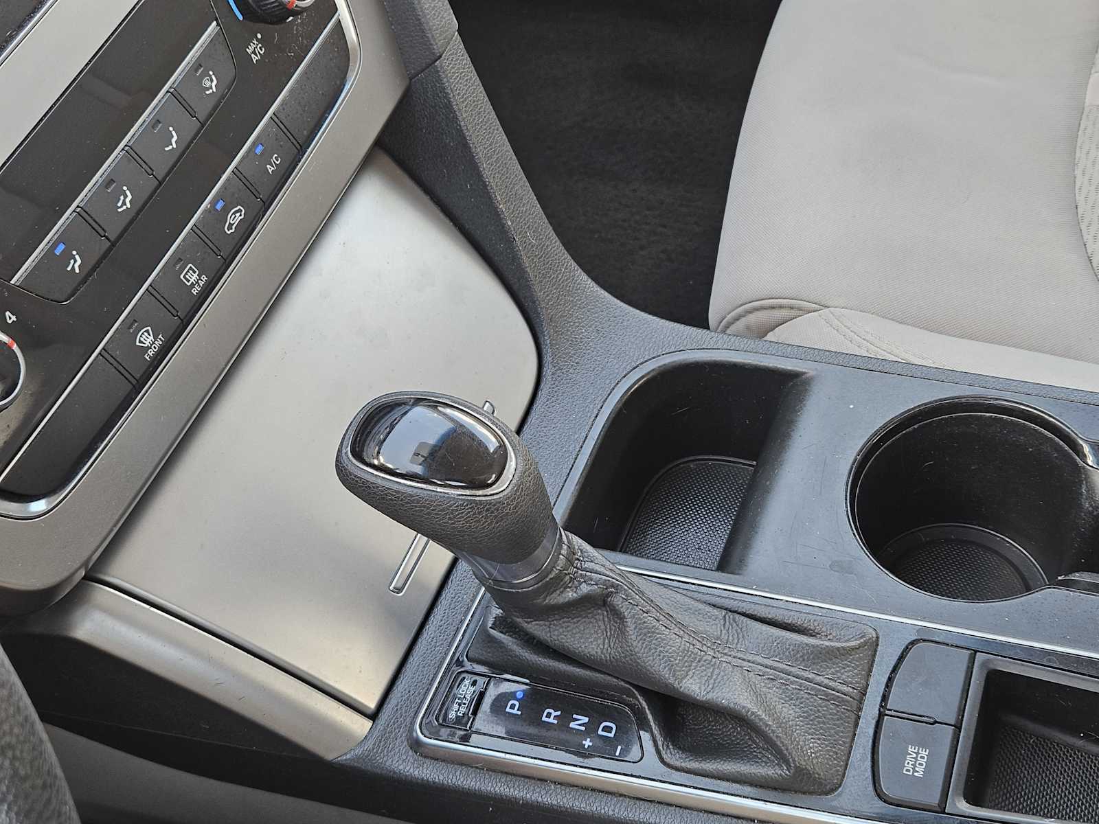Thumbnail: 2015 Hyundai Sonata - 19