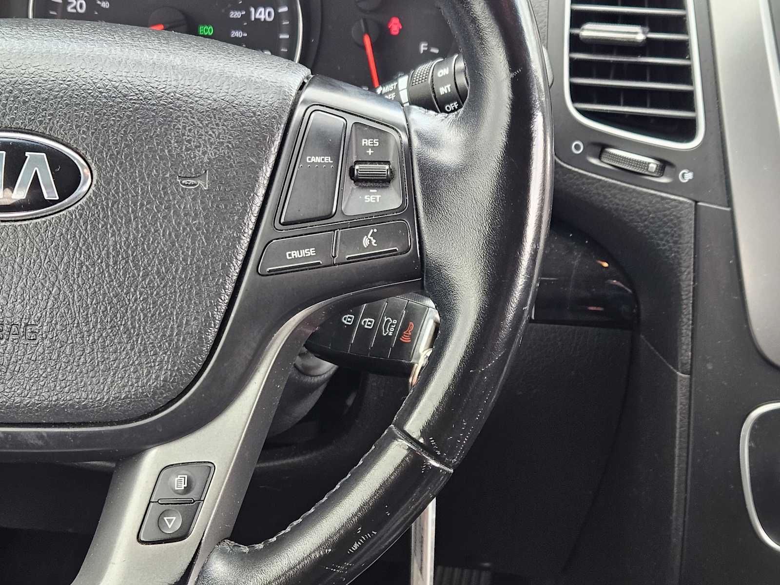 Thumbnail: 2015 Kia Sorento - 26