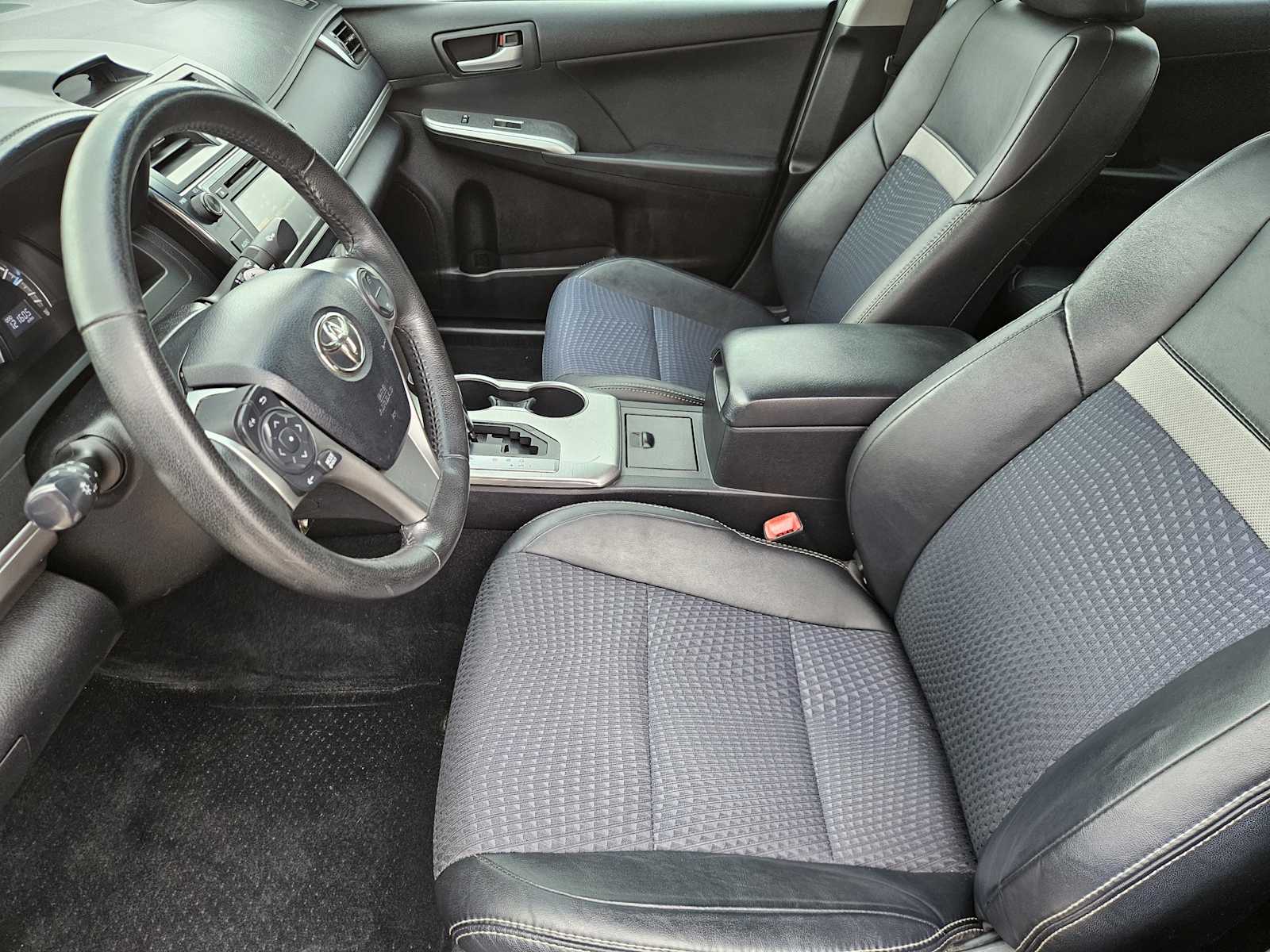 Thumbnail: 2012 Toyota Camry - 13