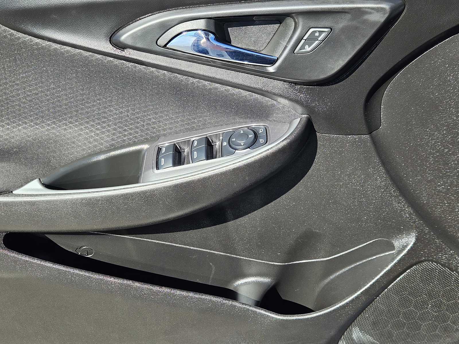 Thumbnail: 2023 Chevrolet Malibu - 21