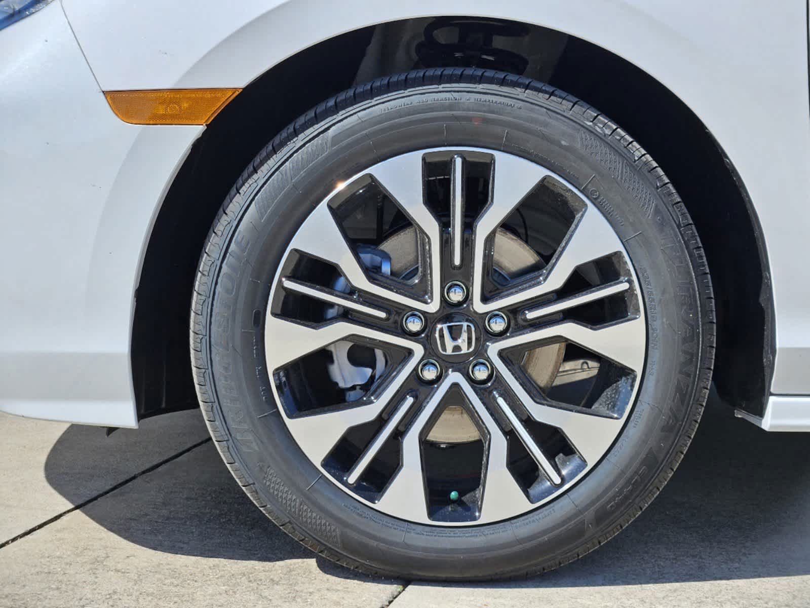 Thumbnail: 2026 Honda Odyssey - 9