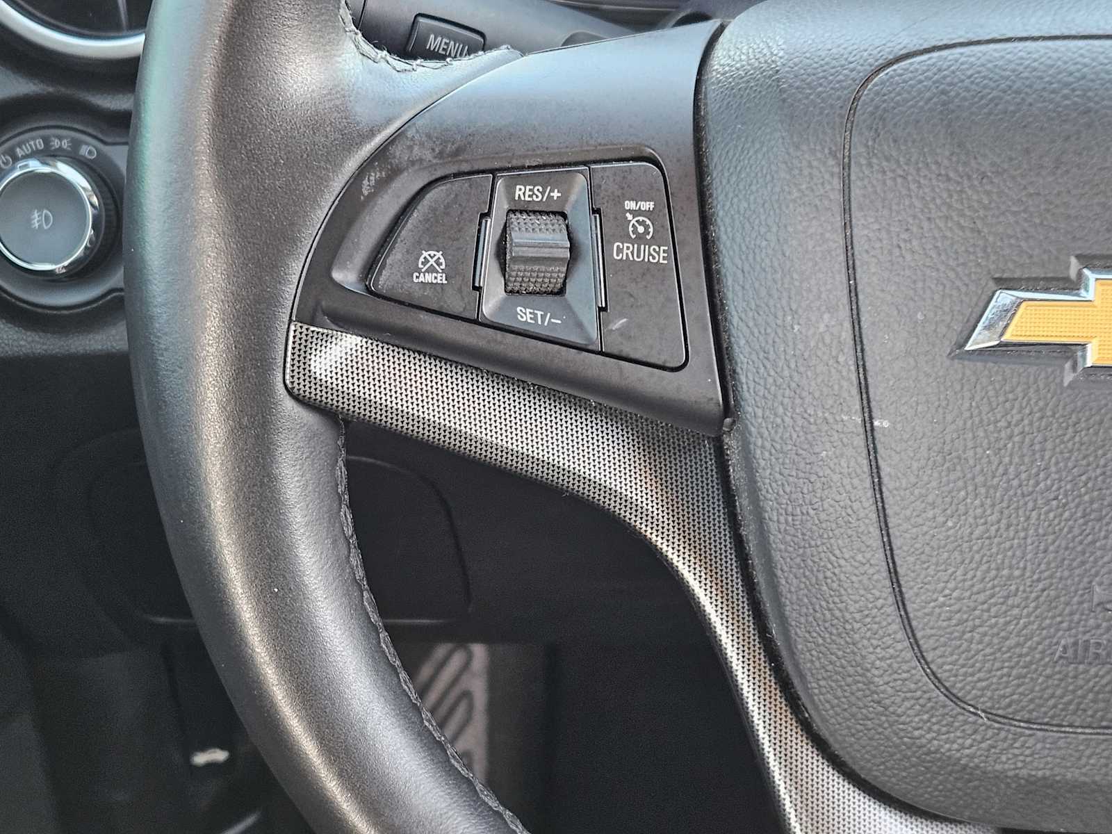 Thumbnail: 2015 Chevrolet Trax - 25