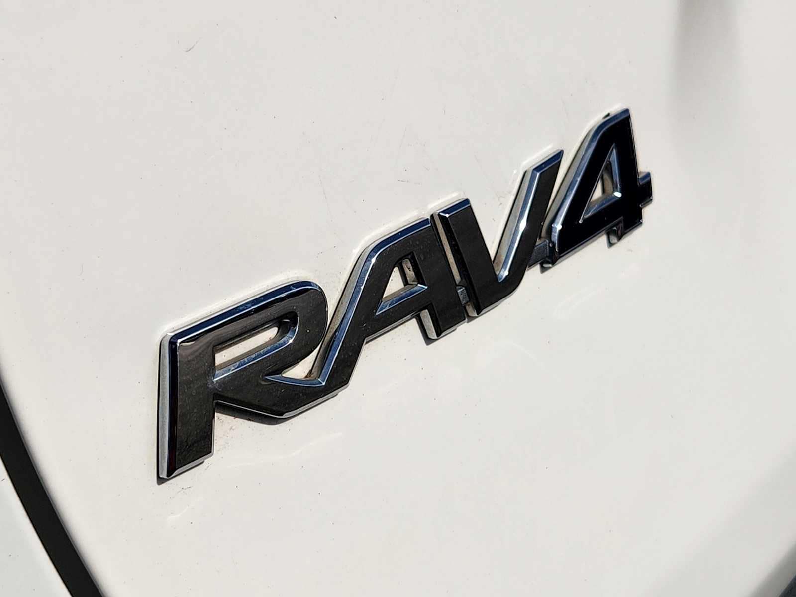 Thumbnail: 2021 Toyota RAV4 - 12