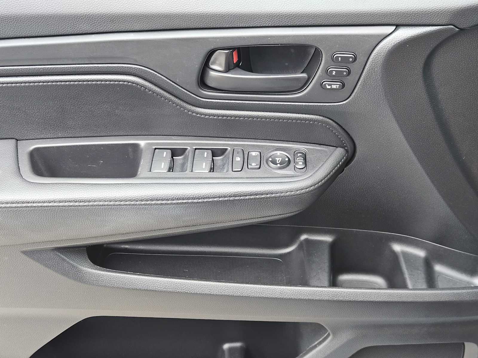 Thumbnail: 2023 Honda Odyssey - 23