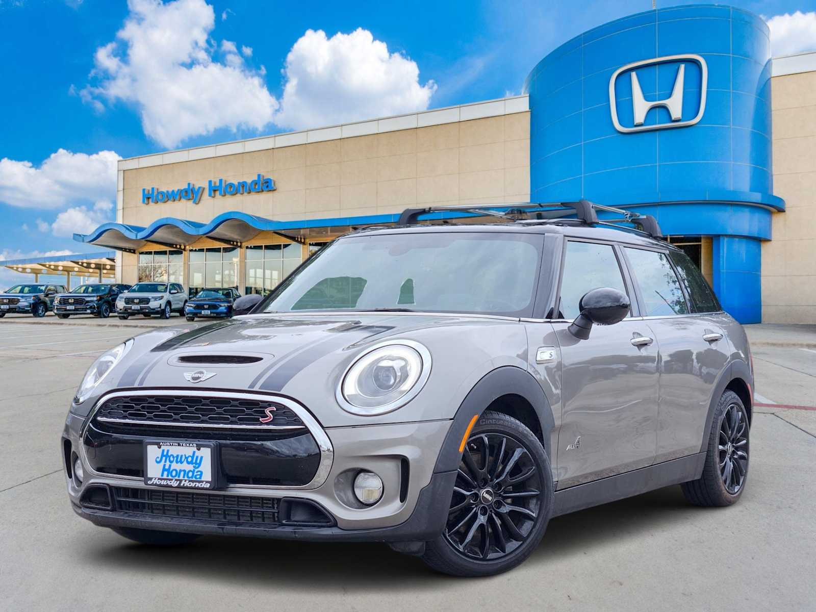 Thumbnail: 2017 MINI Cooper Clubman - 1