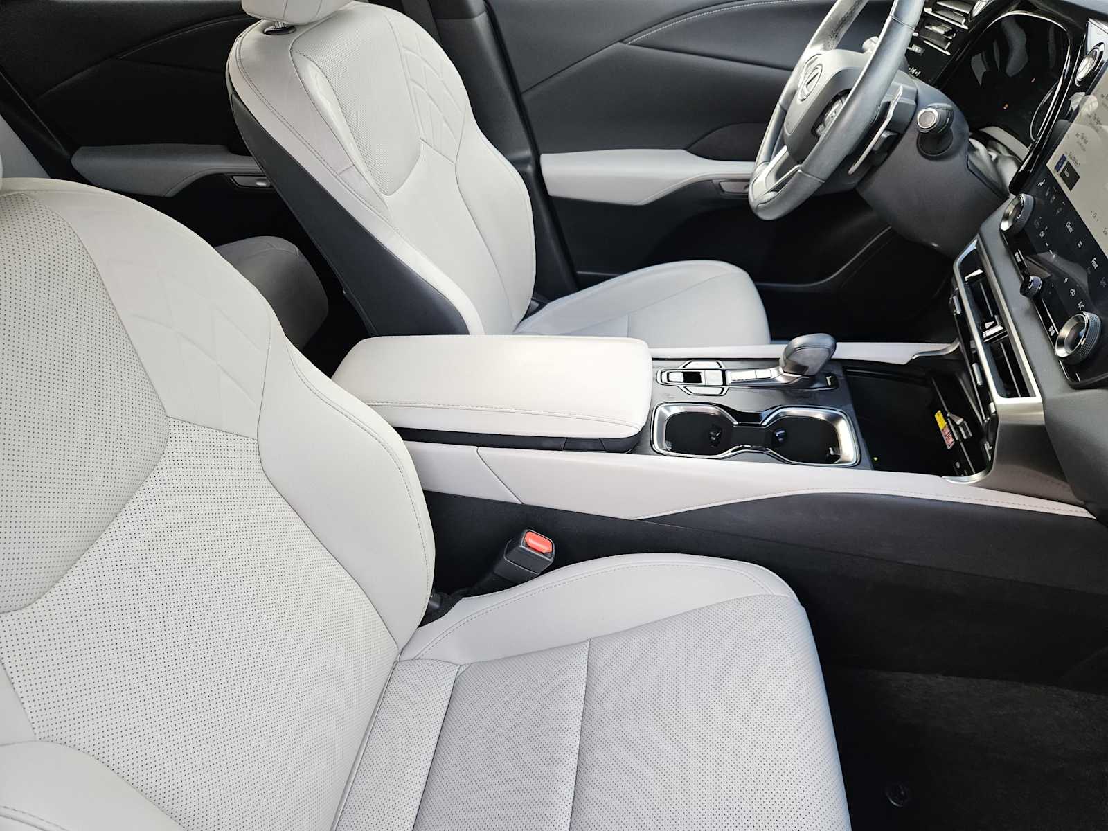 Thumbnail: 2023 Lexus RX - 14