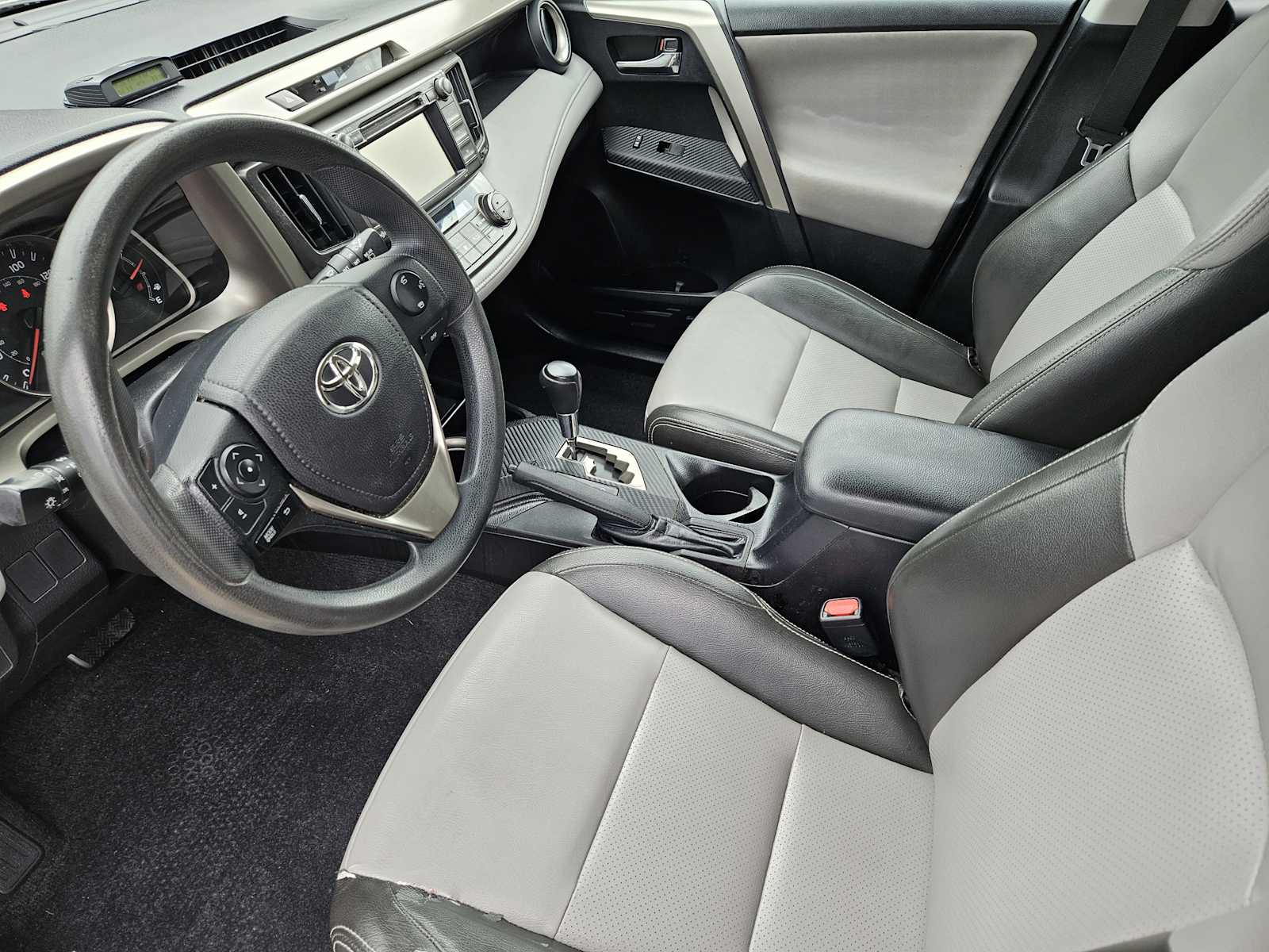 Thumbnail: 2014 Toyota RAV4 - 13