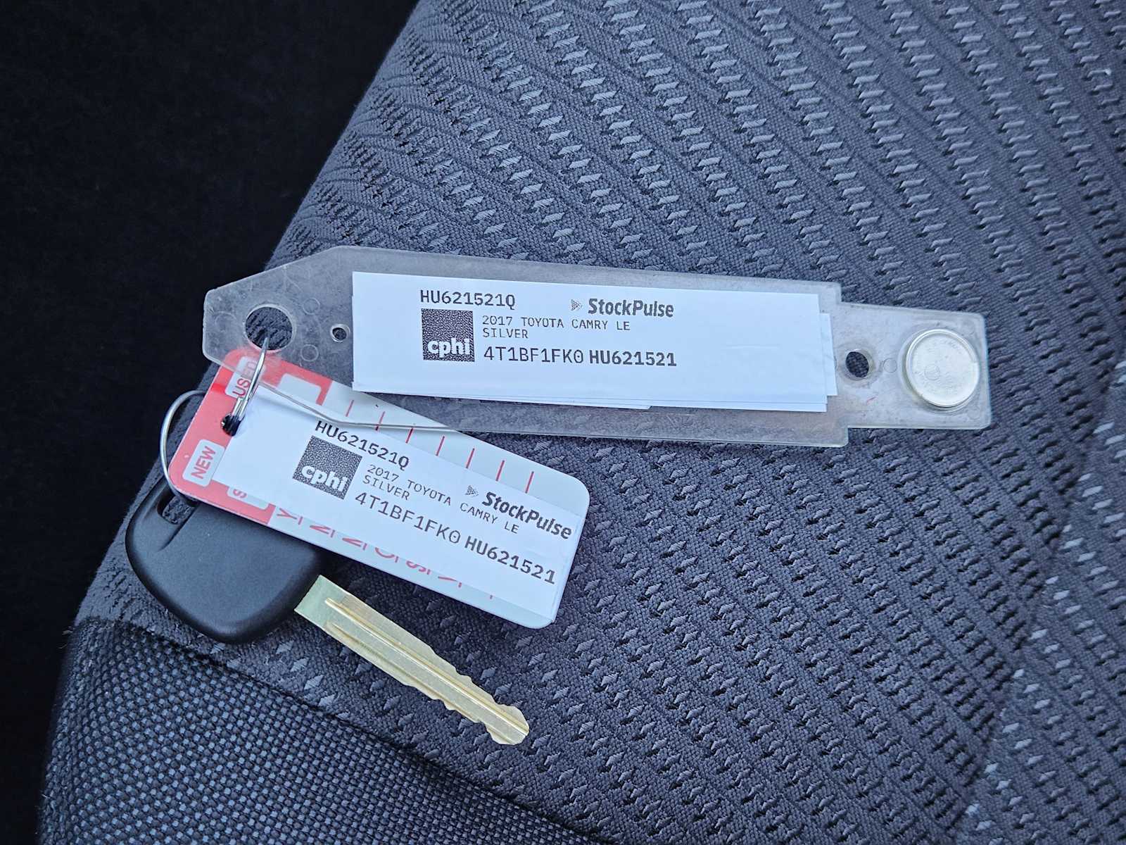 Thumbnail: 2017 Toyota Camry - 31