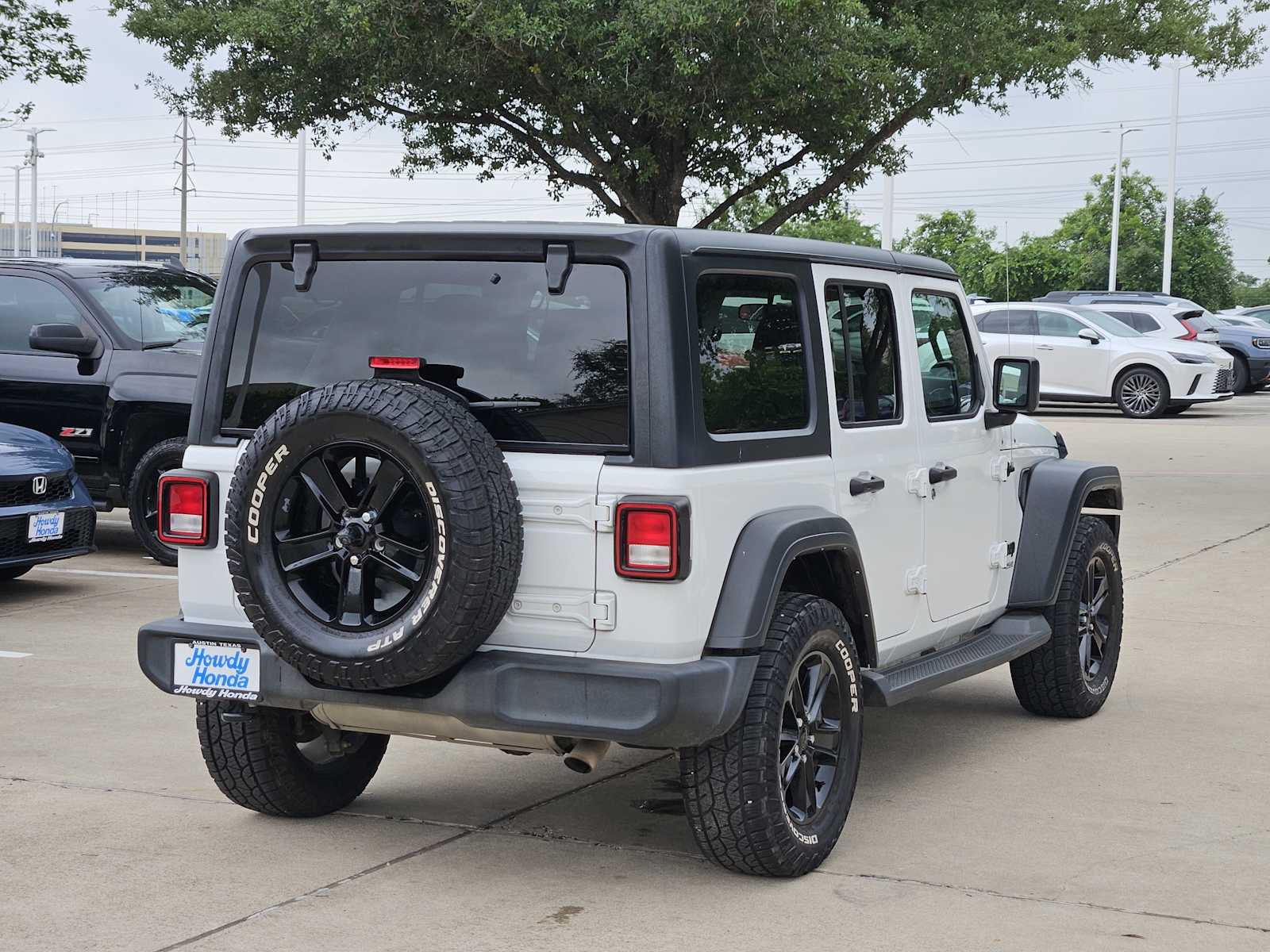 Thumbnail: 2021 Jeep Wrangler - 6