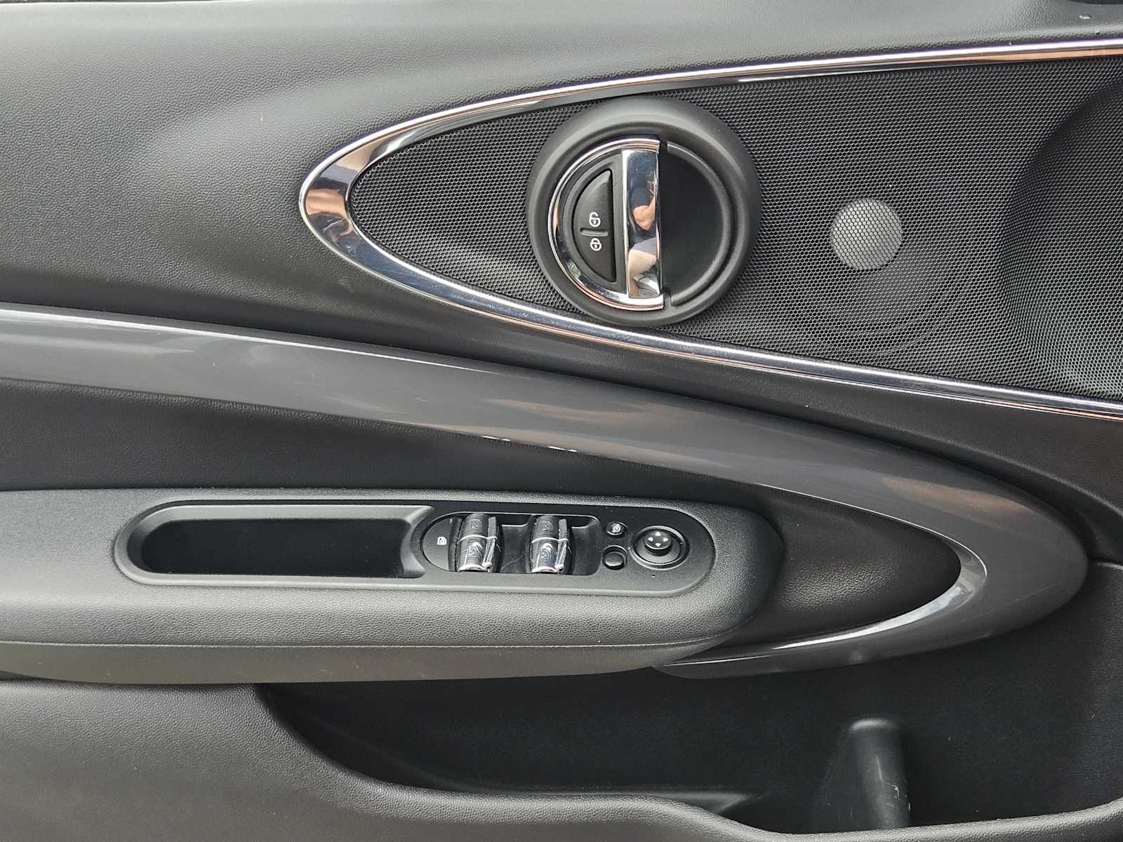 Thumbnail: 2017 MINI Cooper Clubman - 25